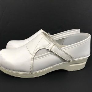 Gently used nursing clog.